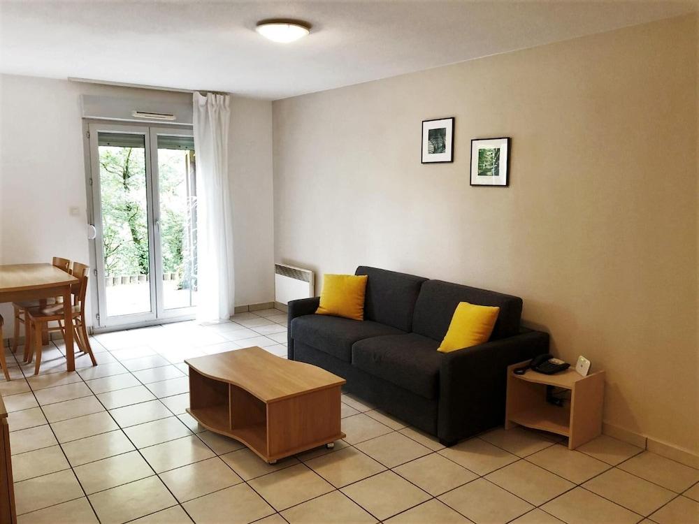 Garden & City Lyon - Lissieu Екстер'єр фото